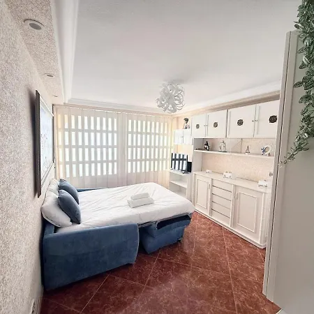 דירה Beachfront With Garage בנידורם