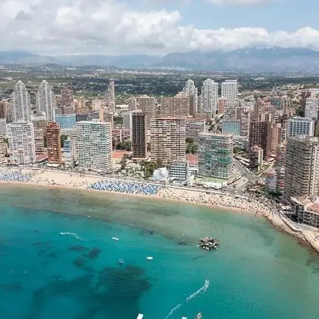 Beachfront With Garage Apartamento