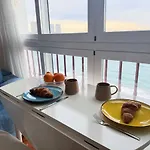 Beachfront With Garage شقة بينايدورم